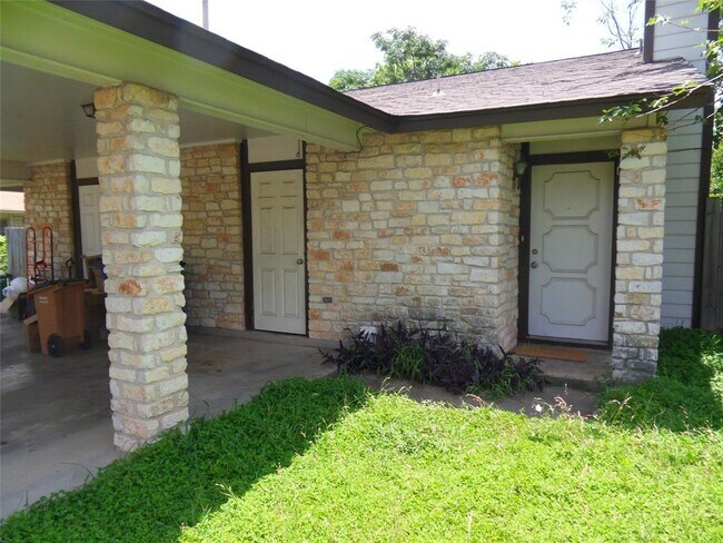 811 Sirocco Dr in Austin, TX - Building Photo - Building Photo
