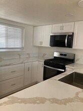 5195 Walnut Ave, Unit 21 in Chino, CA - Foto de edificio - Building Photo