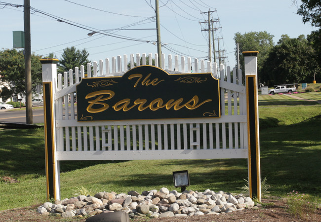 Baron Apartments in Southington, CT - Building Photo - Building Photo