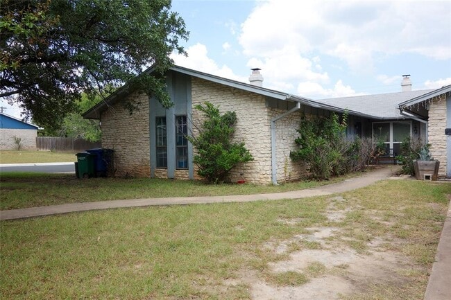 1416 Cardinal Hill Dr in Austin, TX - Building Photo - Building Photo