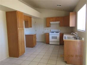 3284 N Jewel St in Kingman, AZ - Building Photo - Building Photo
