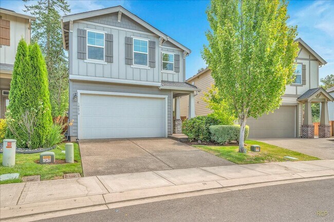 10070 NW Bartlett Loop in North Plains, OR - Building Photo - Building Photo