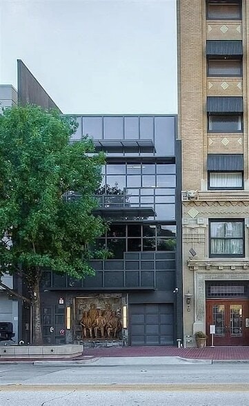 1006 Houston St, Unit 300