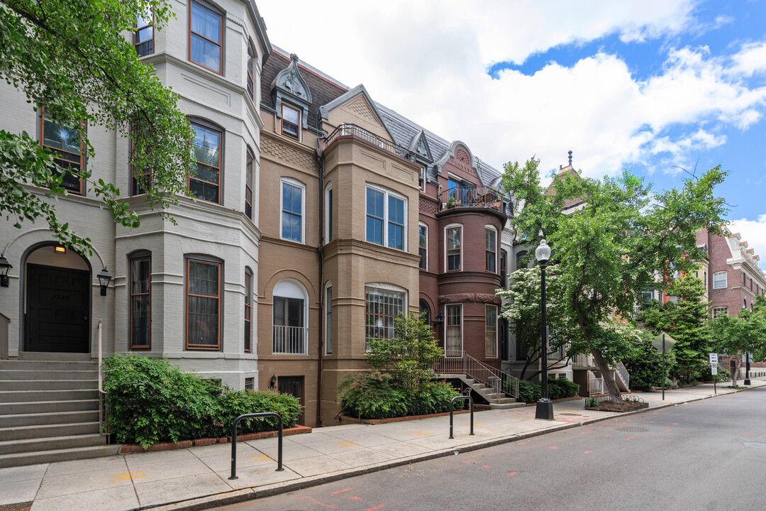 1754 Corcoran St NW in Washington, DC - Foto de edificio