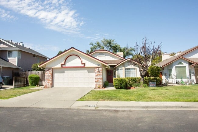 767 Raven Dr in Vacaville, CA - Foto de edificio - Building Photo