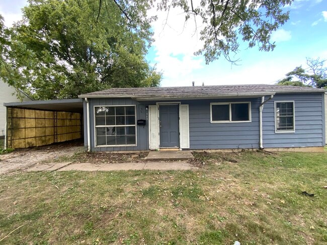 property at 905 Southmoor Dr