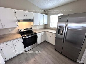 1803 Landside Dr in Valrico, FL - Building Photo - Building Photo