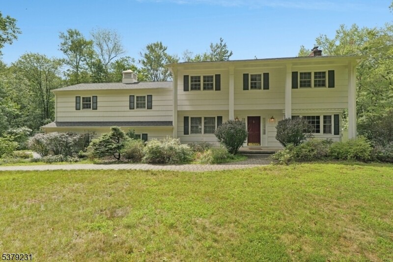 247 Spencer Rd in Bernards, NJ - Building Photo