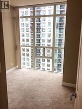 70 Absolute Ave in Mississauga, ON - Building Photo - Building Photo