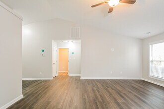 401 Three Meadows Rd in Fuquay Varina, NC - Building Photo - Building Photo