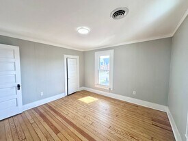 139-141 W Sandusky Ave in Bellefontaine, OH - Building Photo