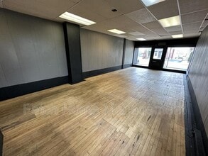 107 E Main St in New Holland, PA - Building Photo - Building Photo