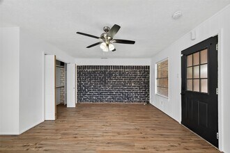 9858 Sageaspen Ln in Houston, TX - Building Photo - Building Photo