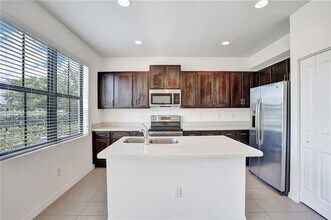 3313 NW 11th Ave in Pompano Beach, FL - Building Photo - Building Photo