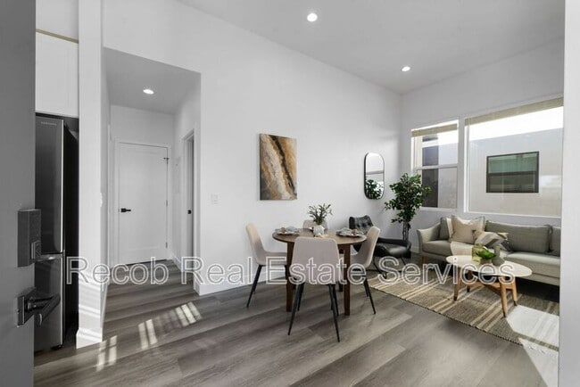 1638 Elm Ave in San Diego, CA - Building Photo - Building Photo