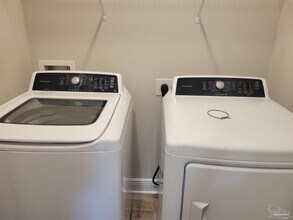 6081 Royal Port Ct in Bellview, FL - Building Photo - Building Photo