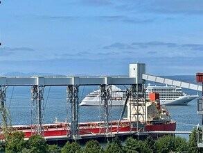 415 W Mercer St, Unit 504 in Seattle, WA - Foto de edificio - Building Photo