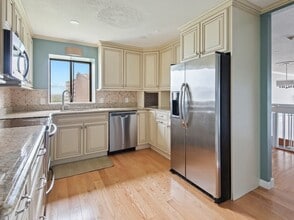 65 Lake Ave in Worcester, MA - Building Photo - Building Photo