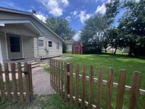 1915 Oleander in La Marque, TX - Building Photo - Building Photo