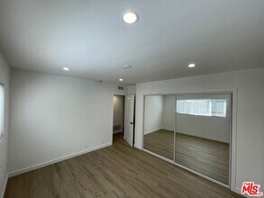 11748 Dorothy St in Los Angeles, CA - Building Photo - Building Photo