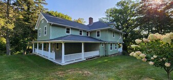 264 Twin Lakes Rd in Salisbury, CT - Building Photo