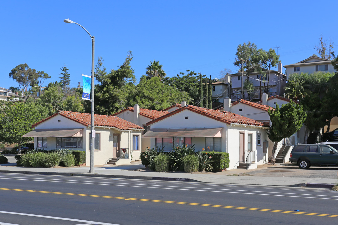 614 S Santa Fe Ave in Vista, CA - Building Photo