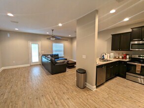 8776 Brown Pelican Cir in Navarre, FL - Building Photo - Building Photo