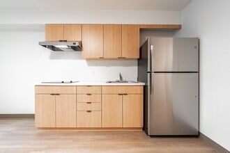 Crossroads Garden Apartments in Bellevue, WA - Building Photo - Interior Photo