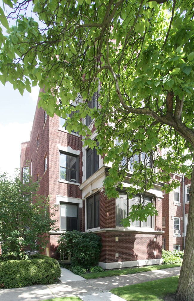 5125 S Ellis Ave in Chicago, IL - Building Photo - Building Photo