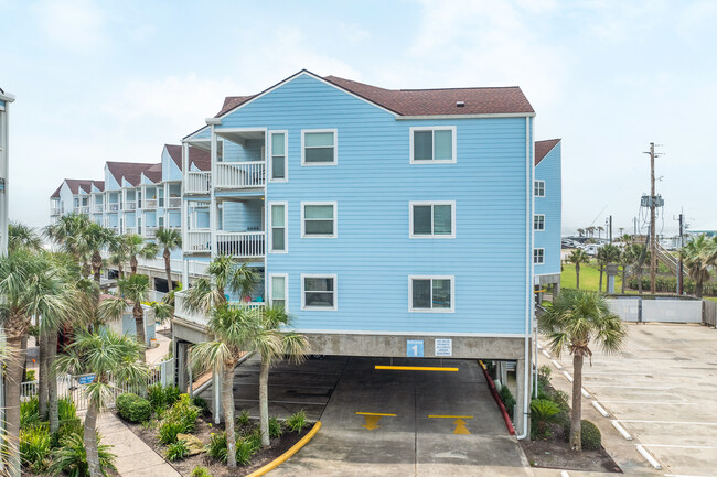 Seascape Resort Beachfront Condos in Galveston, TX - Building Photo - Building Photo