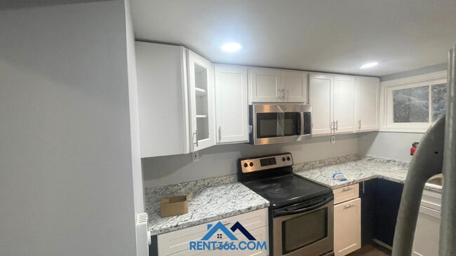 property at 405 E Norwegian St