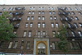 894 Riverside Dr in New York, NY - Building Photo - Building Photo