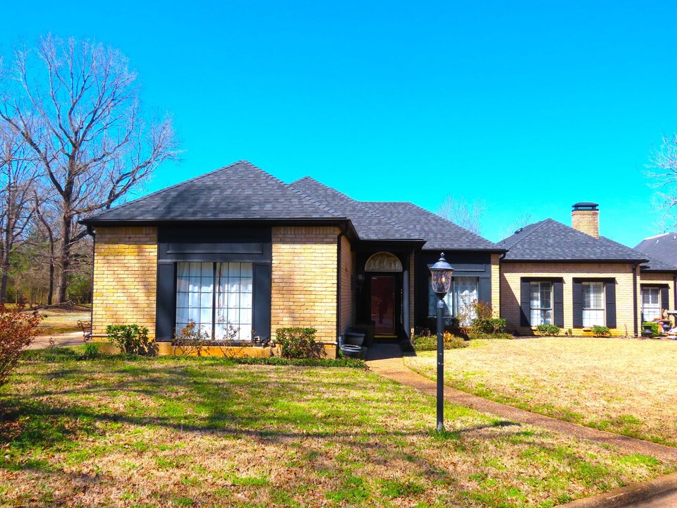 219 Pebble Beach Dr in Jacksonville, TX - Building Photo