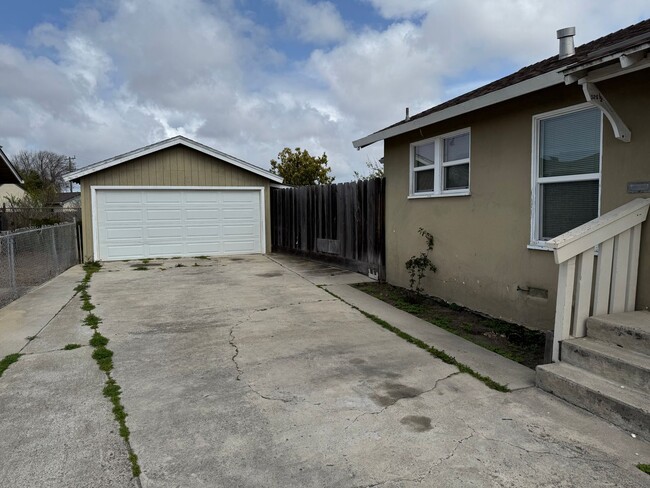 526-526 1/2 Park St in Salinas, CA - Foto de edificio - Building Photo