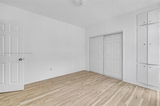 1850 Meridian Ave in Miami Beach, FL - Building Photo - Building Photo