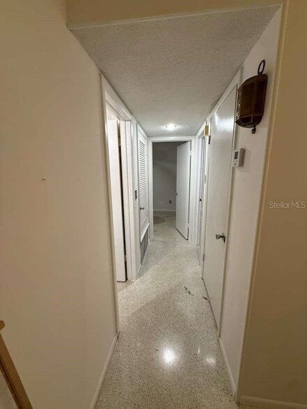 21385 Gibralter Dr in Port Charlotte, FL - Foto de edificio - Building Photo