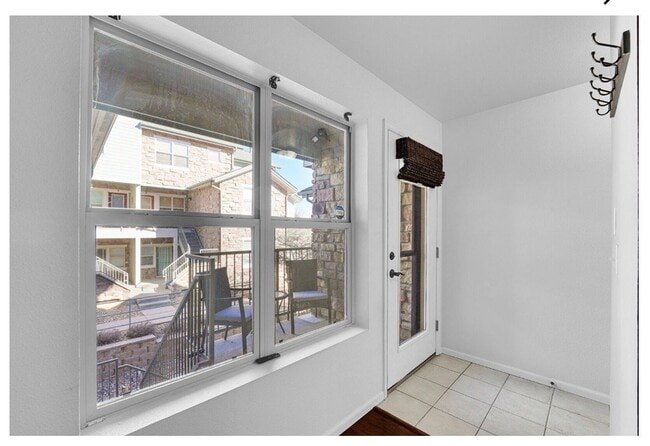 18721 E Water Dr in Aurora, CO - Foto de edificio - Building Photo