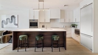 20 Kinmonth Rd in Newton, MA - Foto de edificio - Building Photo