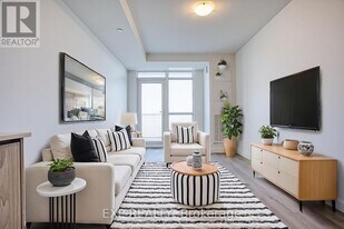 461 Green Rd in Hamilton, ON - Building Photo