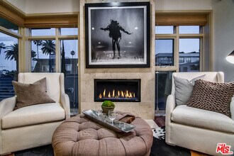 447 N Doheny Dr in Beverly Hills, CA - Building Photo - Building Photo