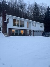 8 Lawson Ct in Binghamton, NY - Building Photo - Building Photo