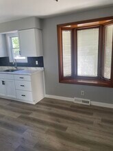 2850 Northglen Dr in Westlake, OH - Foto de edificio - Building Photo