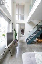 80 Cumberland St in Toronto, ON - Building Photo - Building Photo