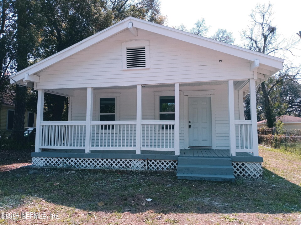 2812 Sunnyside St in Jacksonville, FL - Building Photo