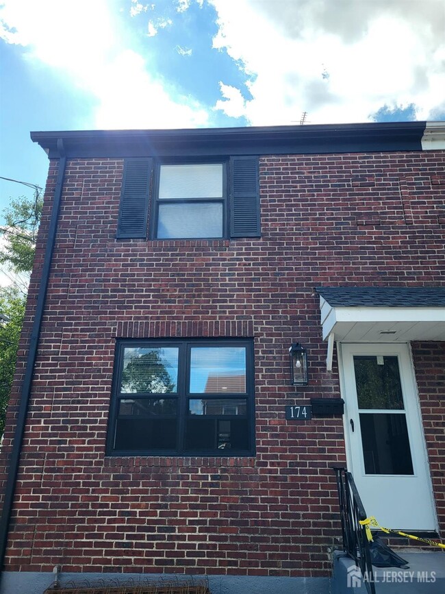 174 Rutgers St in New Brunswick, NJ - Building Photo - Building Photo