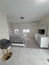 5801 NW 113th Terrace in Hialeah, FL - Building Photo - Building Photo