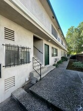 2253 2nd Ave in Sacramento, CA - Foto de edificio - Building Photo