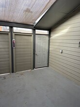 604 Bellaire Dr in Hurst, TX - Building Photo - Building Photo