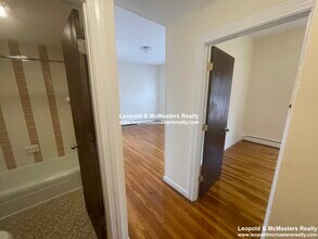 180 North Beacon St, Unit 3 in Boston, MA - Building Photo - Building Photo