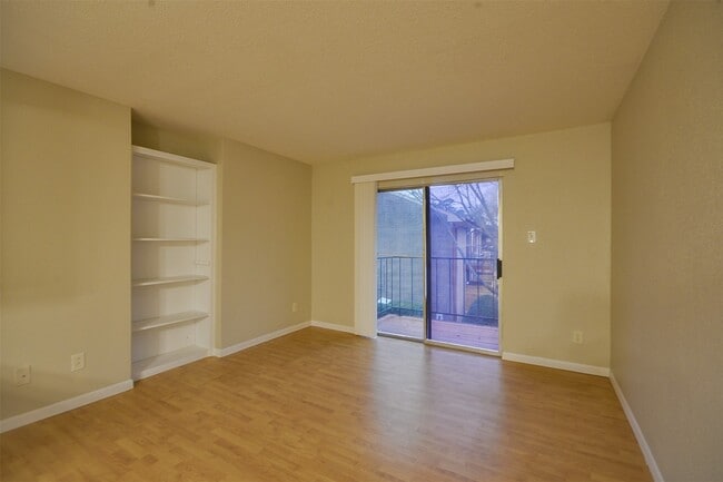 12955 Woodforest Blvd in Houston, TX - Building Photo - Building Photo